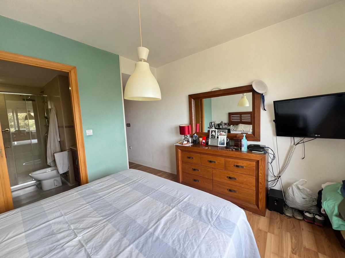 Se vende Apartamento Planta Media de 3 dormitorios en Costa Del Sol, Málaga, España