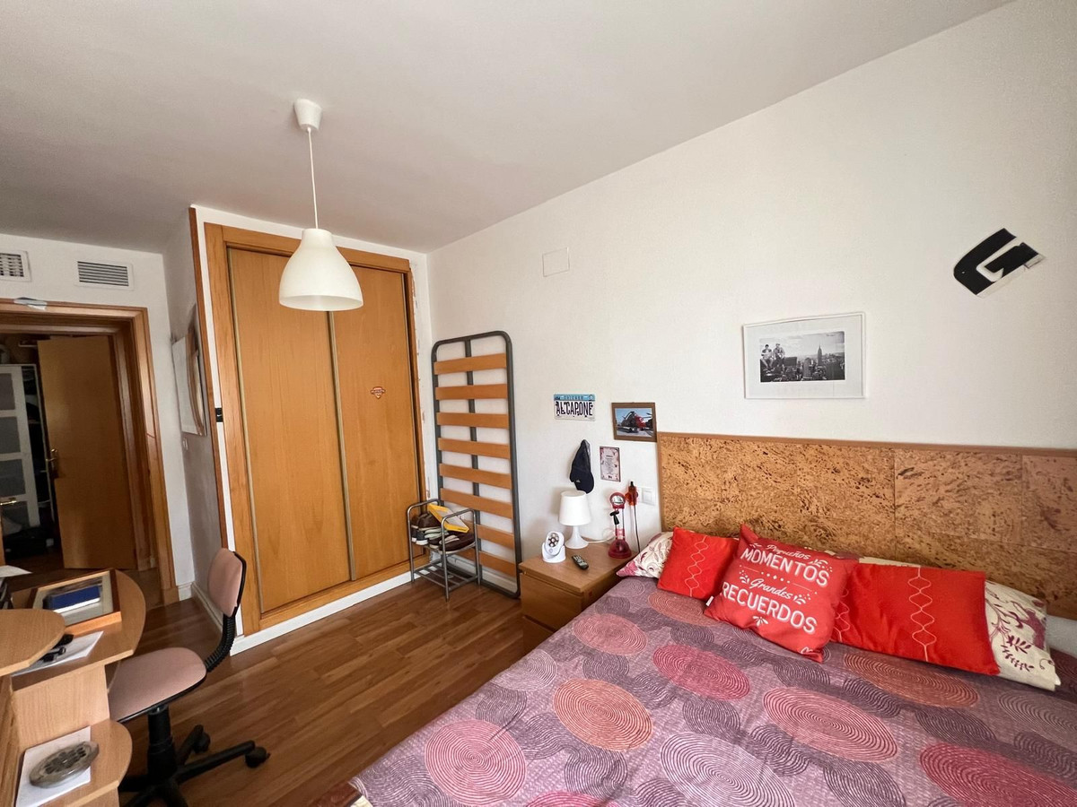 Se vende Apartamento Planta Media de 3 dormitorios en Costa Del Sol, Málaga, España