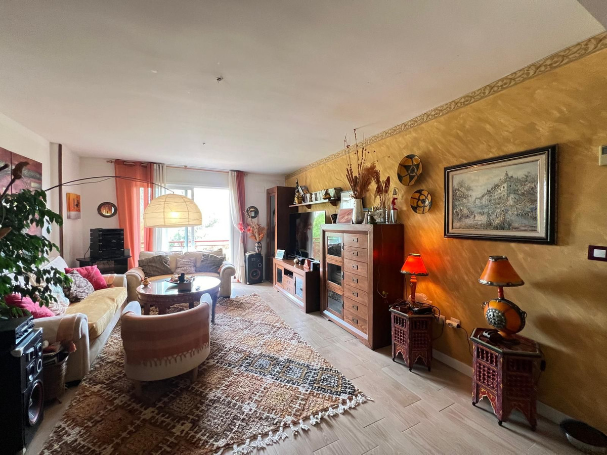 Se vende Apartamento Planta Media de 3 dormitorios en Costa Del Sol, Málaga, España
