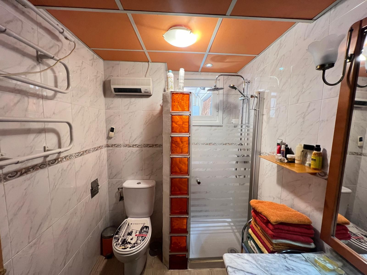 Se vende Apartamento Planta Media de 3 dormitorios en Costa Del Sol, Málaga, España