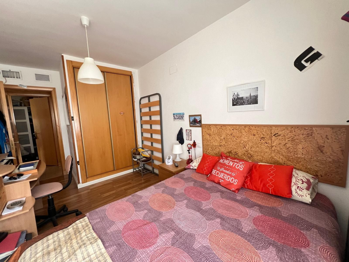 Se vende Apartamento Planta Media de 3 dormitorios en Costa Del Sol, Málaga, España