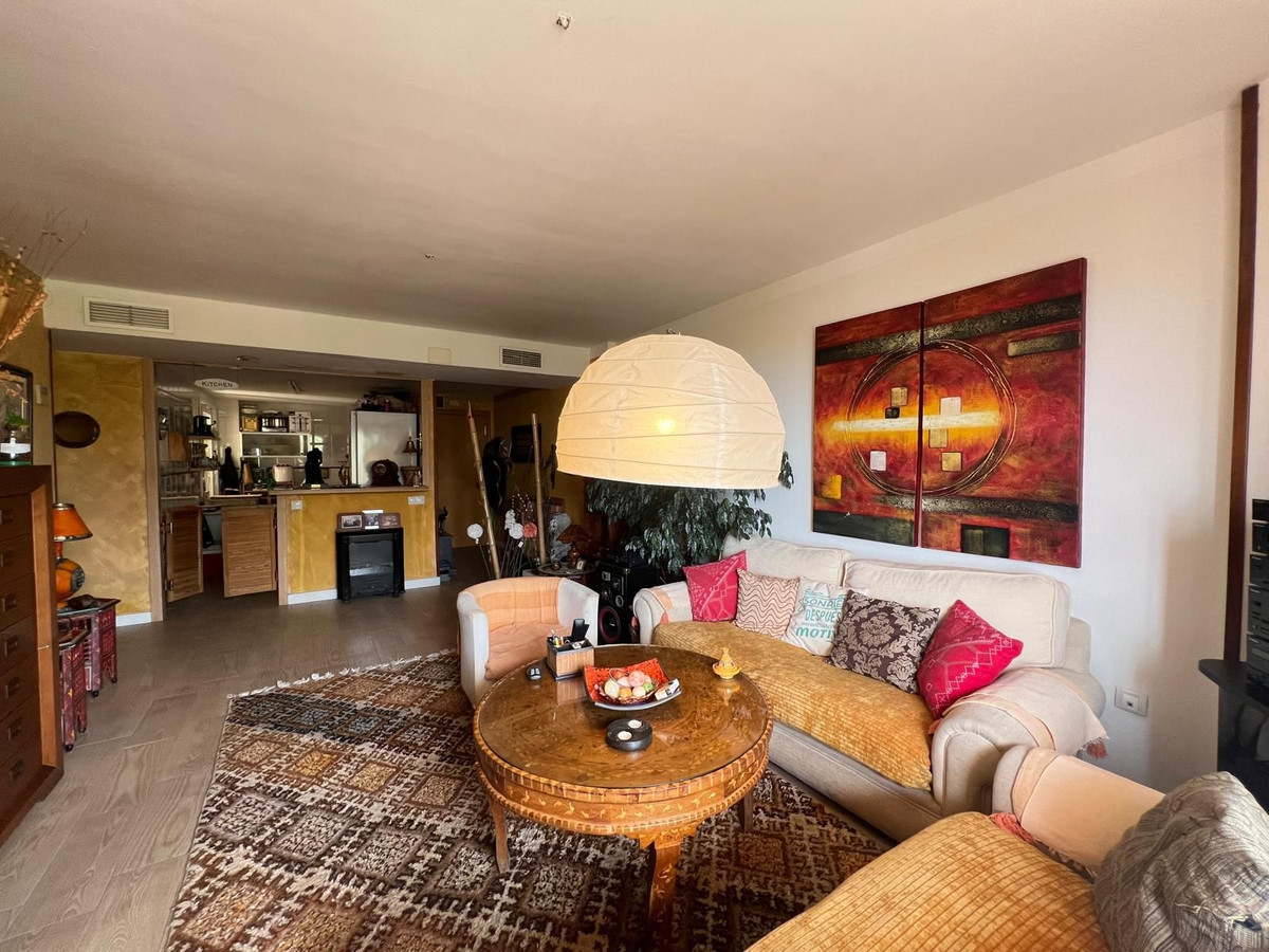 Se vende Apartamento Planta Media de 3 dormitorios en Costa Del Sol, Málaga, España