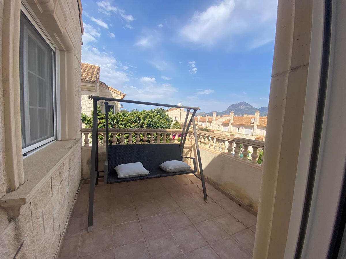 4 Bed Townhouse for sale in Albir Costa Blanca, Alicante, Spain