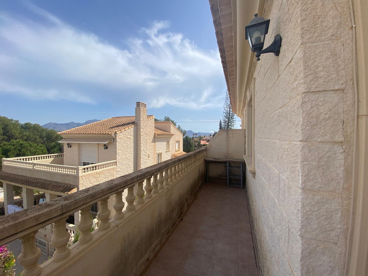 4 Bed Townhouse for sale in Albir Costa Blanca, Alicante, Spain