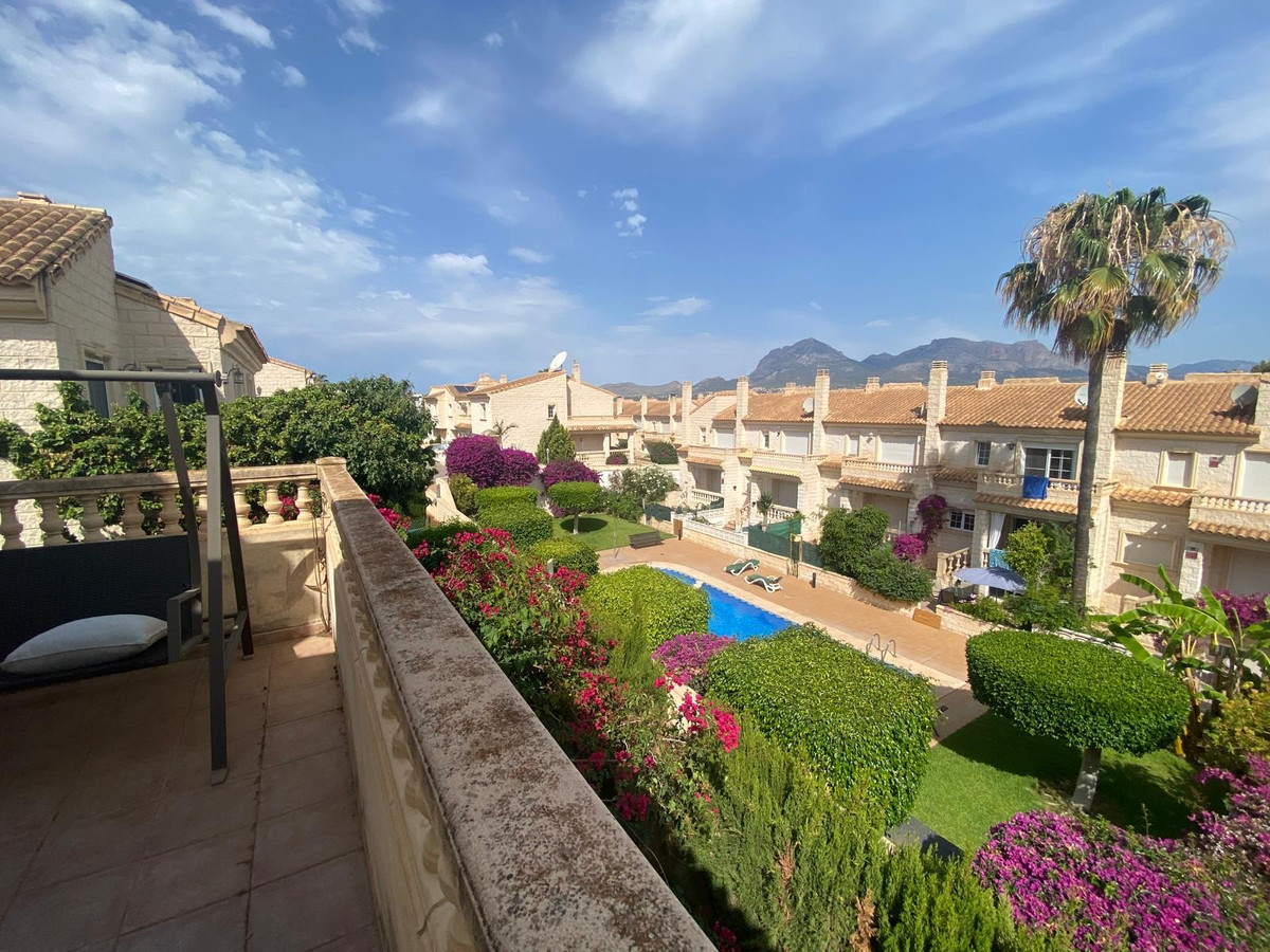 4 Bed Townhouse for sale in Albir Costa Blanca, Alicante, Spain