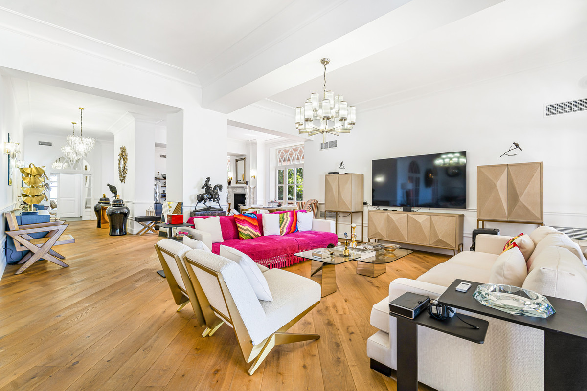 Se vende Villa - Chalet de 6 dormitorios en Costa Del Sol, Málaga, España