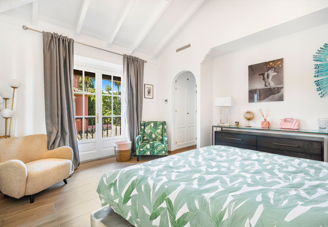 Se vende Villa - Chalet de 6 dormitorios en Costa Del Sol, Málaga, España