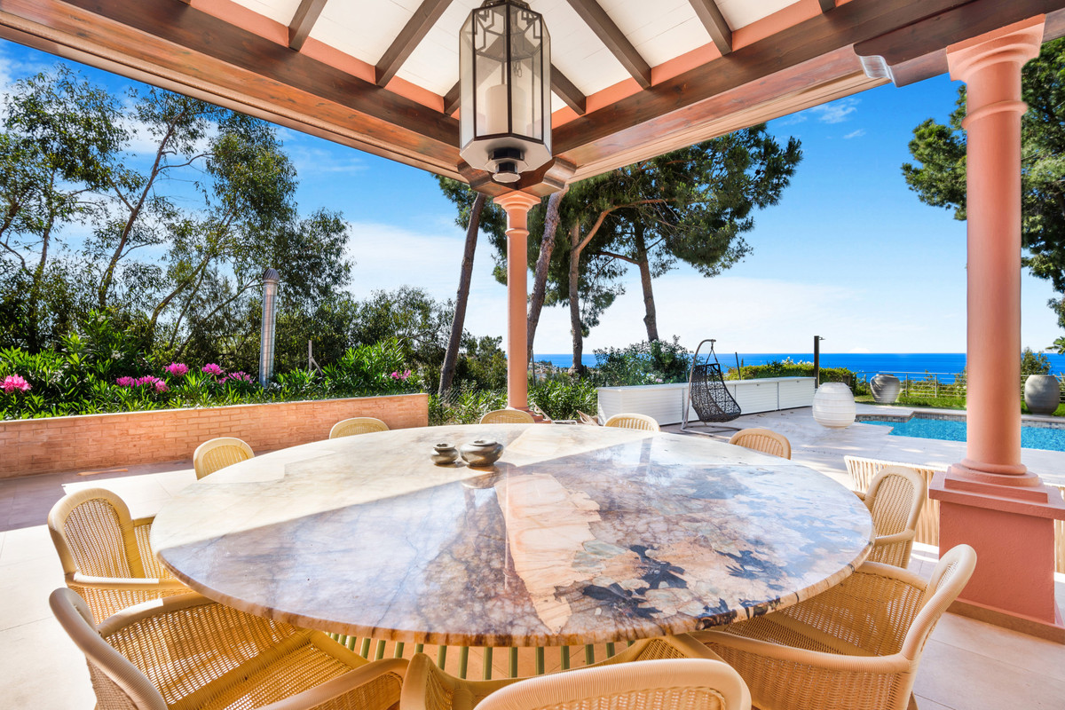 Se vende Villa - Chalet de 6 dormitorios en Costa Del Sol, Málaga, España