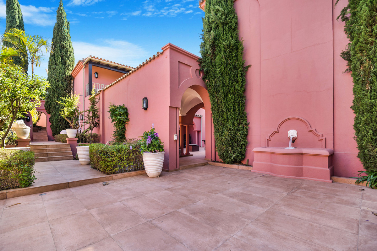 Se vende Villa - Chalet de 6 dormitorios en Costa Del Sol, Málaga, España