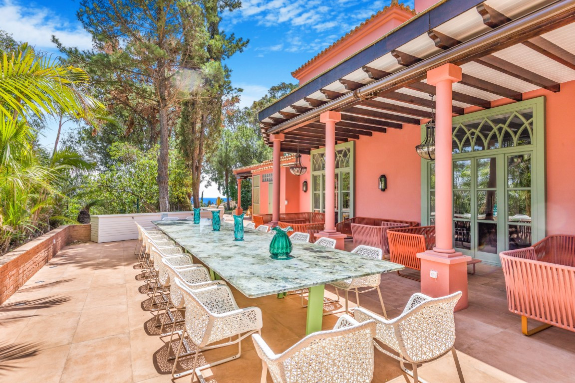 Se vende Villa - Chalet de 6 dormitorios en Costa Del Sol, Málaga, España