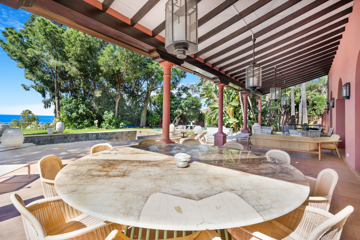 Se vende Villa - Chalet de 6 dormitorios en Costa Del Sol, Málaga, España