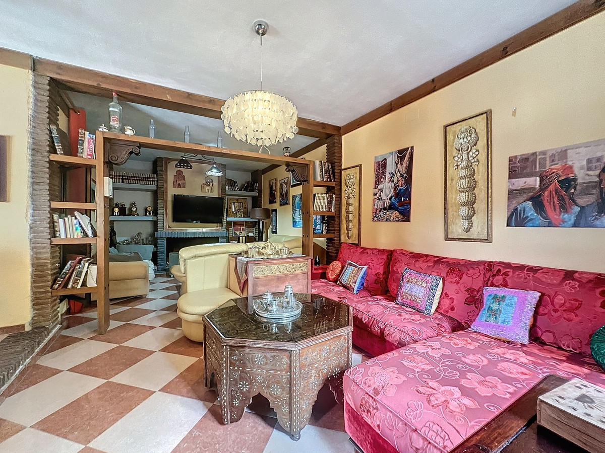 5 Bed Townhouse for sale in Monda Costa Del Sol, Málaga, Spain