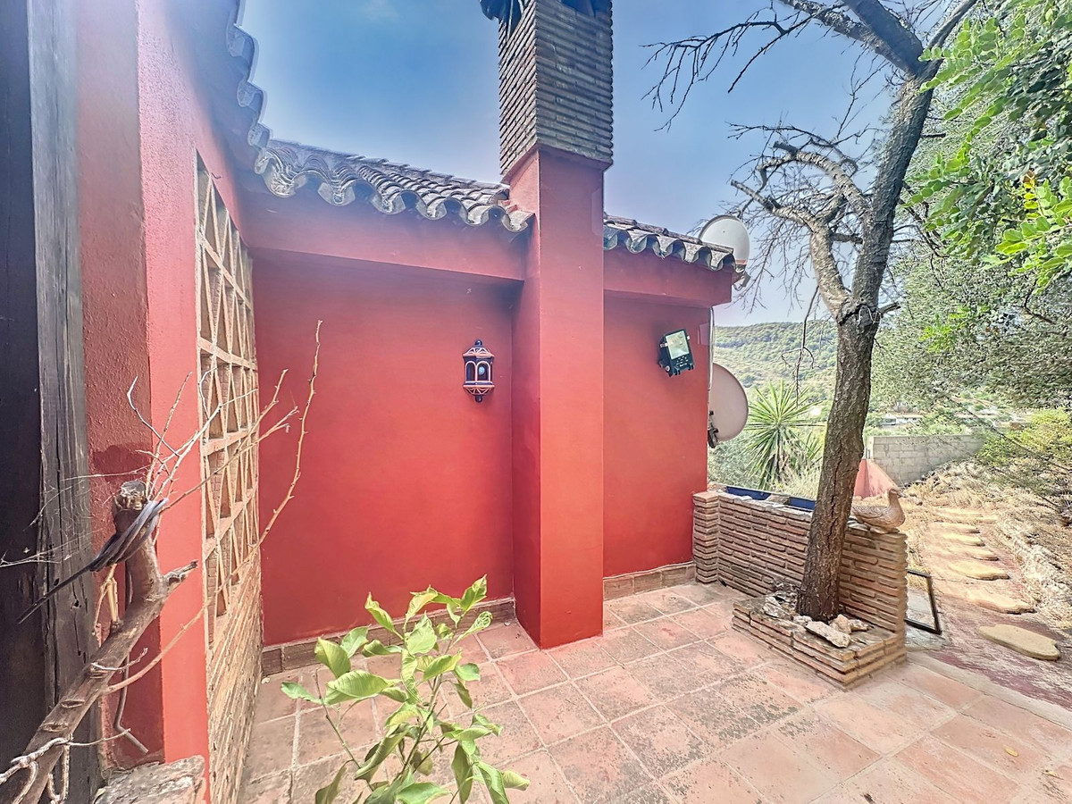 5 Bed Townhouse for sale in Monda Costa Del Sol, Málaga, Spain