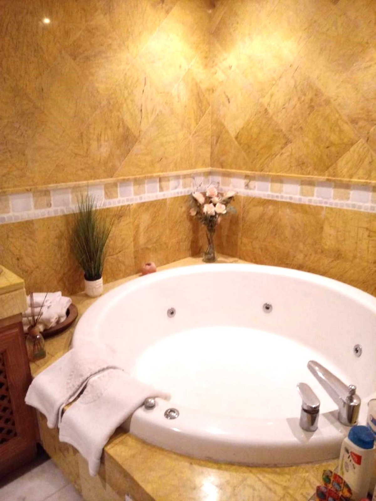3 Bed Townhouse for sale in The Golden Mile Costa Del Sol, Málaga, Spain