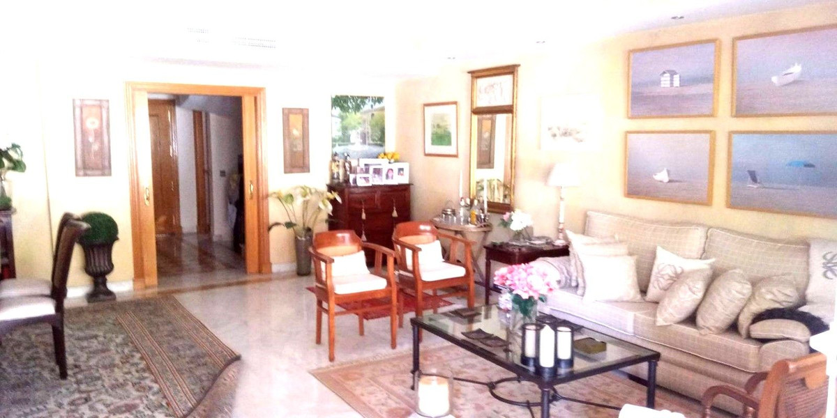 3 Bed Townhouse for sale in The Golden Mile Costa Del Sol, Málaga, Spain