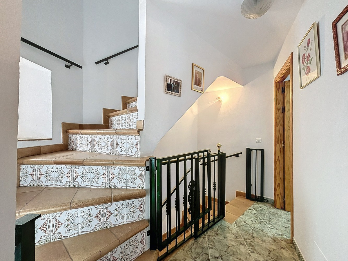 Se vende Pareada de 4 dormitorios en Costa Del Sol East, Málaga, España
