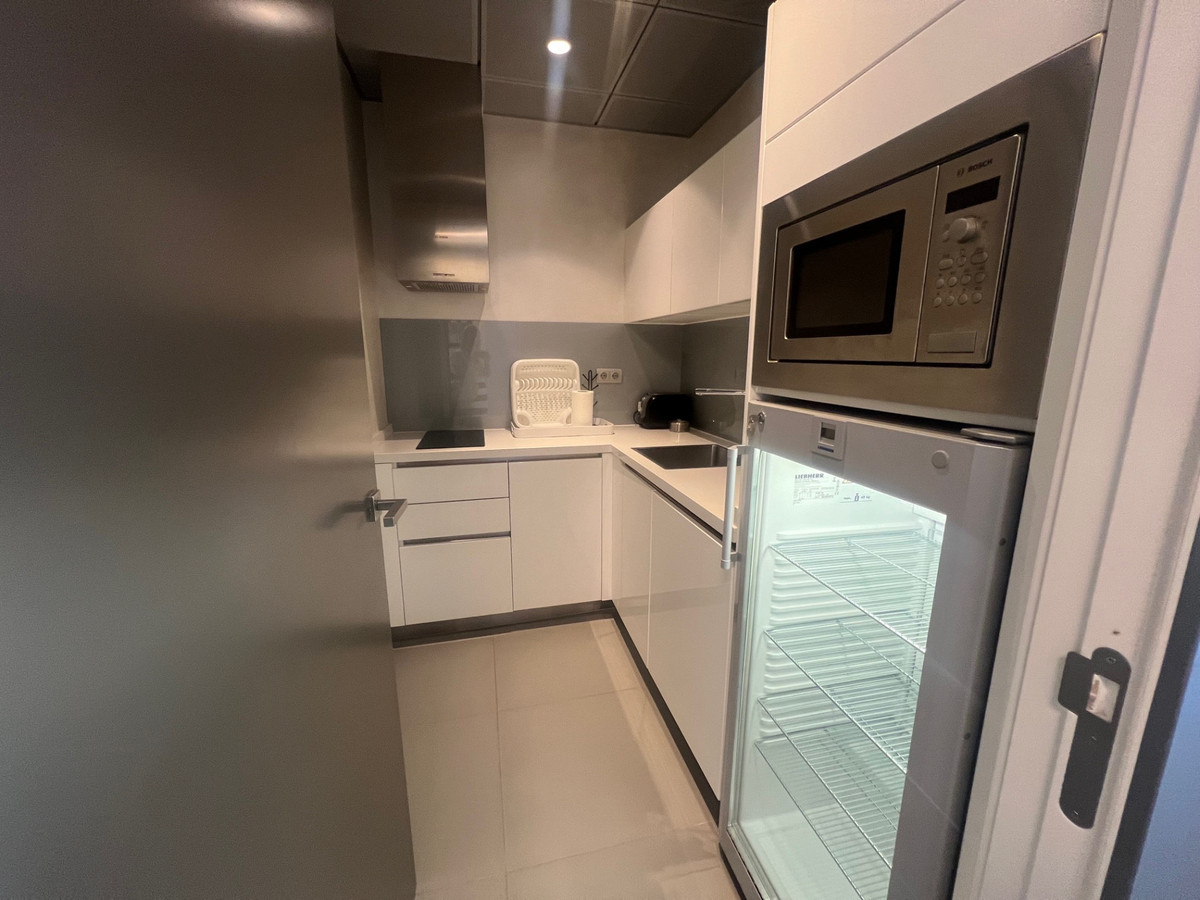 Commercial unit for sale in Puerto Banús Costa Del Sol, Málaga, Spain