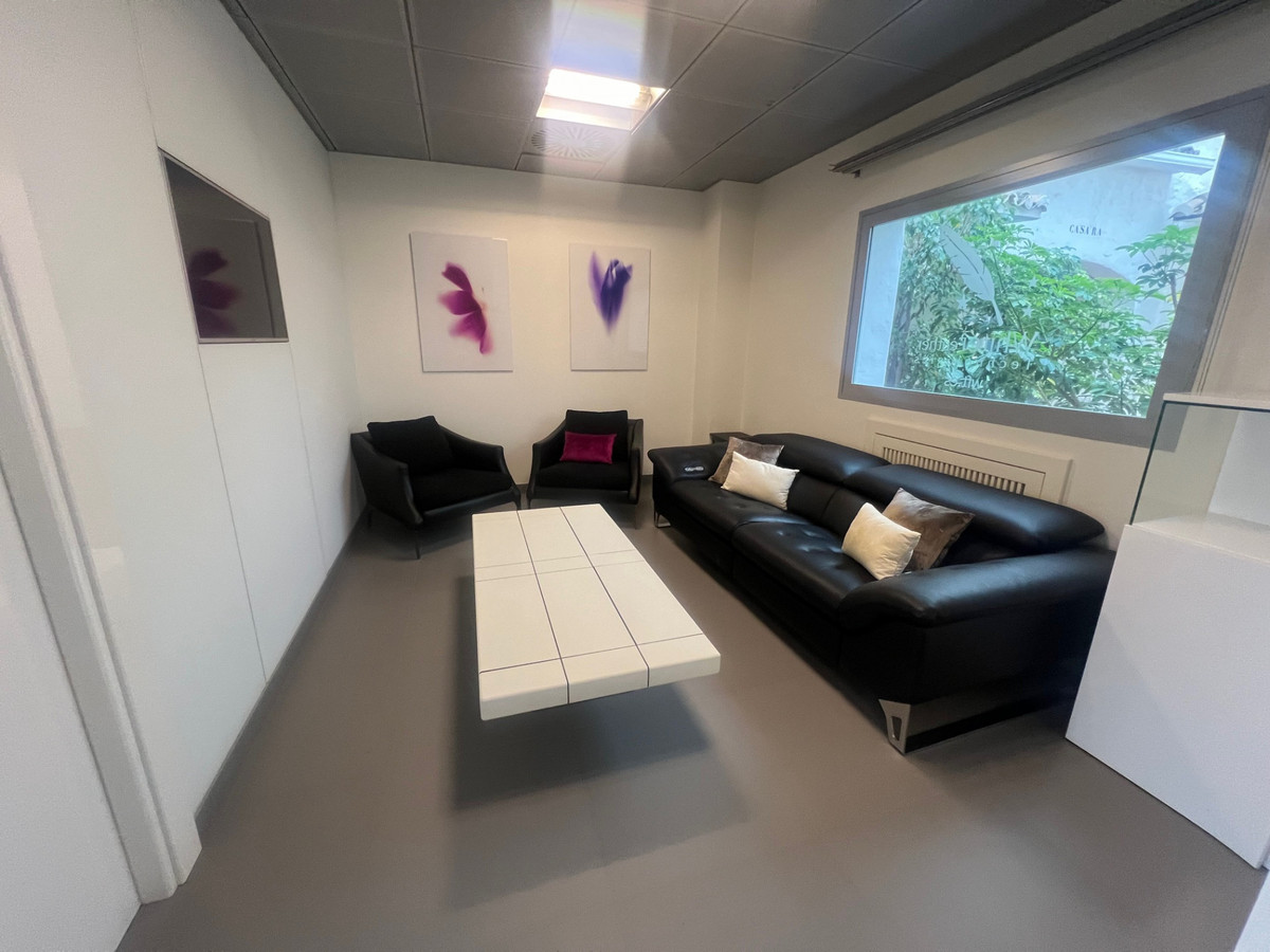 Commercial unit for sale in Puerto Banús Costa Del Sol, Málaga, Spain