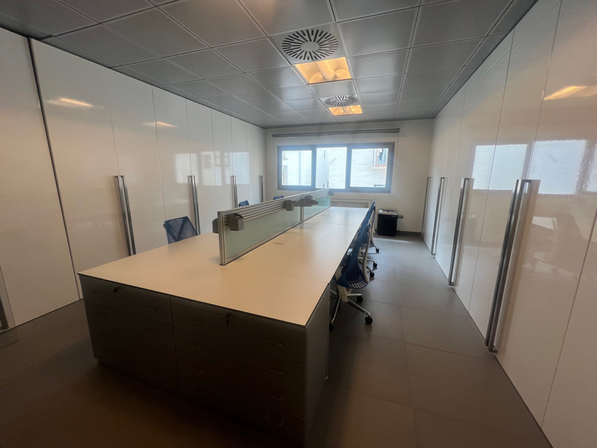 Commercial unit for sale in Puerto Banús Costa Del Sol, Málaga, Spain