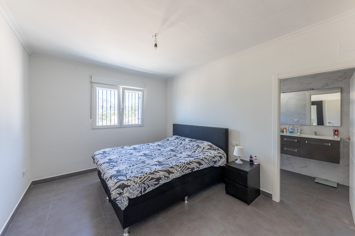 Se vende Villa - Chalet de 5 dormitorios en Costa Blanca, Alicante, España