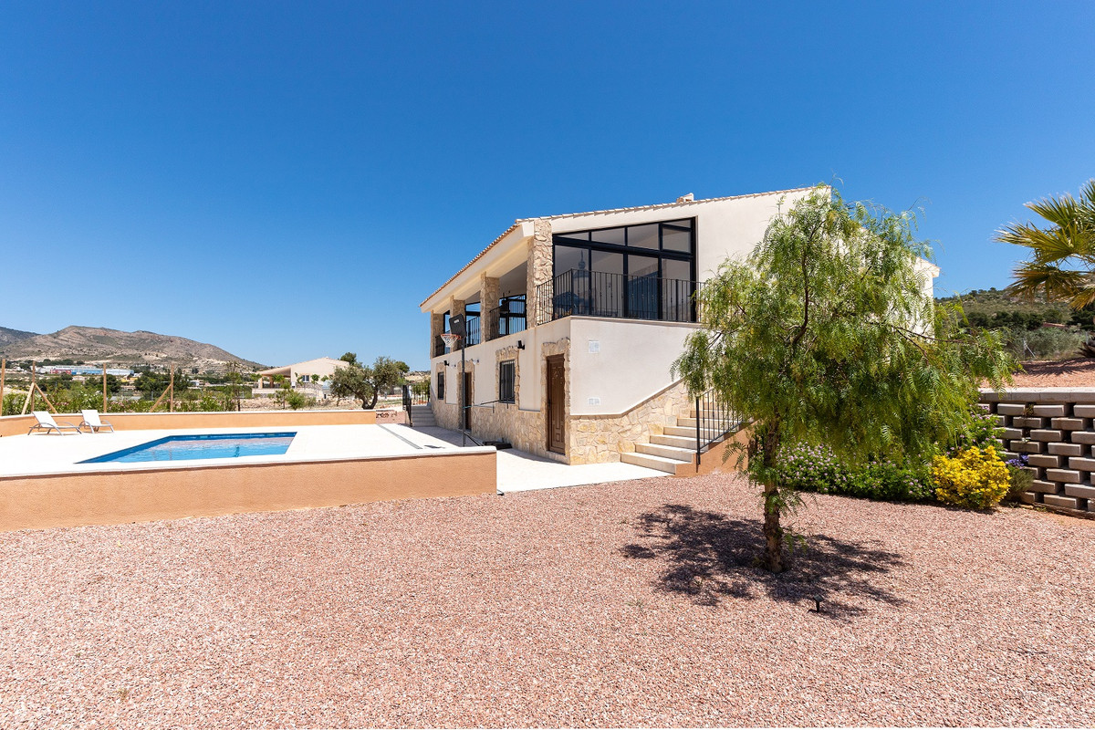 Se vende Villa - Chalet de 5 dormitorios en Costa Blanca, Alicante, España