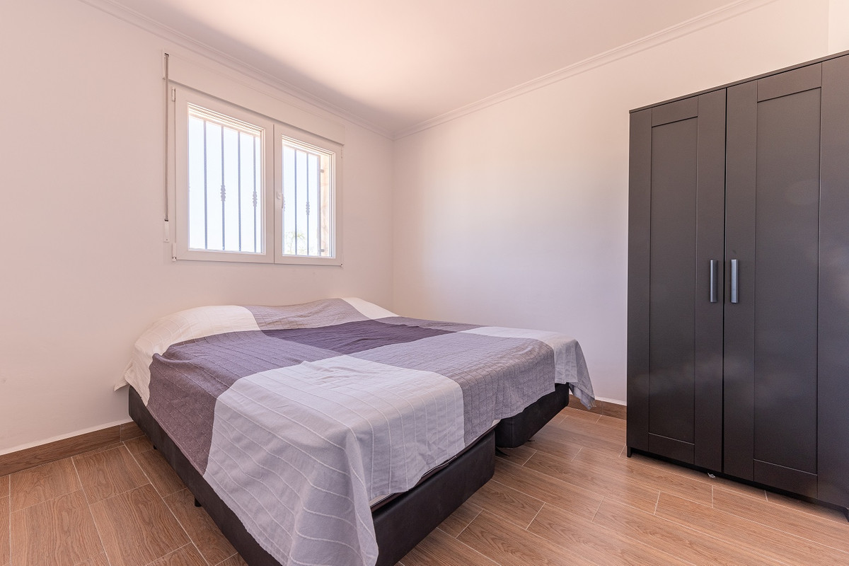 Se vende Villa - Chalet de 5 dormitorios en Costa Blanca, Alicante, España