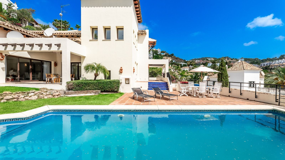 4 Bed Townhouse for sale in Los Arqueros Costa Del Sol, Málaga, Spain