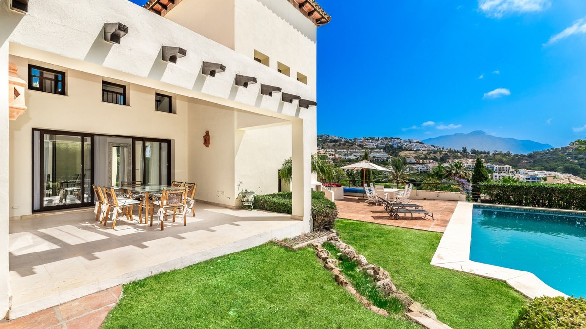 4 Bed Townhouse for sale in Los Arqueros Costa Del Sol, Málaga, Spain
