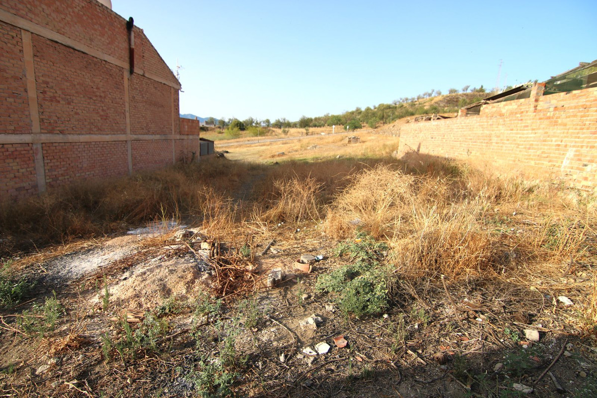 Plots for sale in Alozaina Costa Del Sol, Málaga, Spain