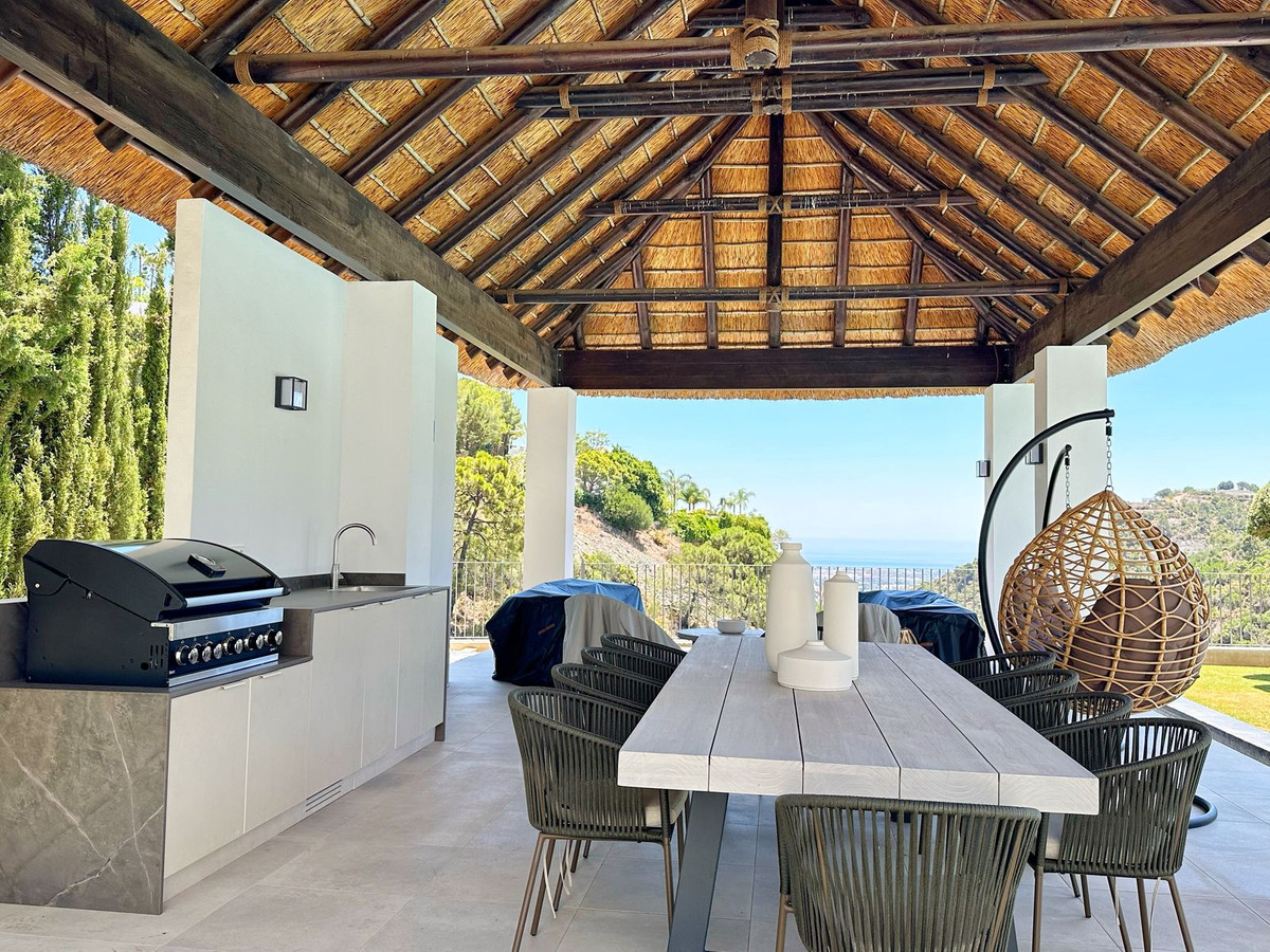 Se vende Villa - Chalet de 5 dormitorios en Costa Del Sol, Málaga, España
