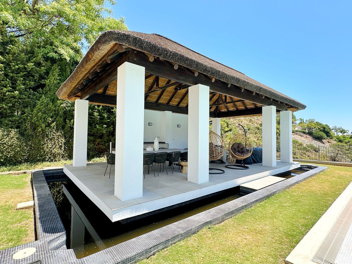 Se vende Villa - Chalet de 5 dormitorios en Costa Del Sol, Málaga, España