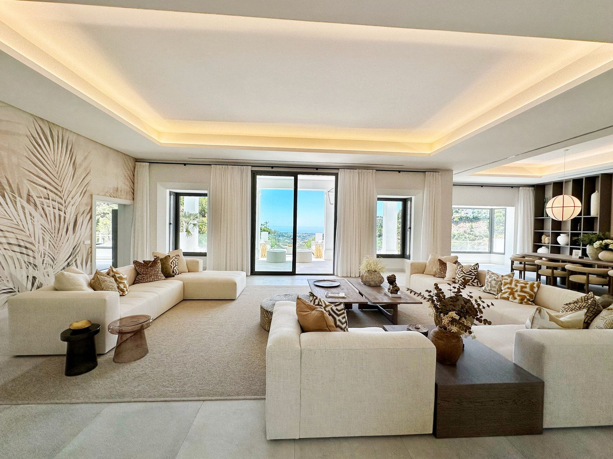 Se vende Villa - Chalet de 5 dormitorios en Costa Del Sol, Málaga, España