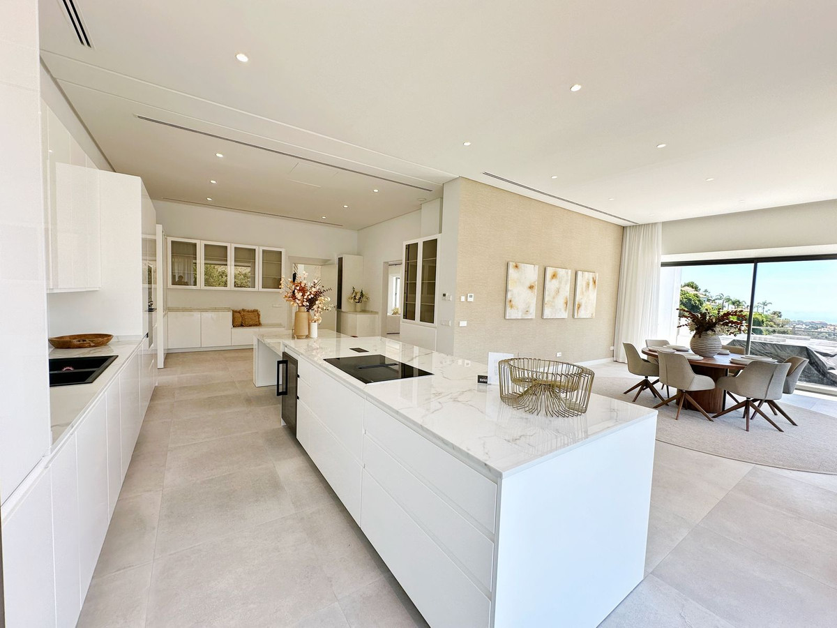 Se vende Villa - Chalet de 5 dormitorios en Costa Del Sol, Málaga, España