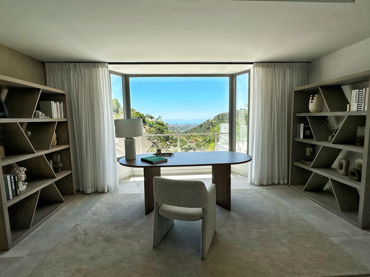 Se vende Villa - Chalet de 5 dormitorios en Costa Del Sol, Málaga, España