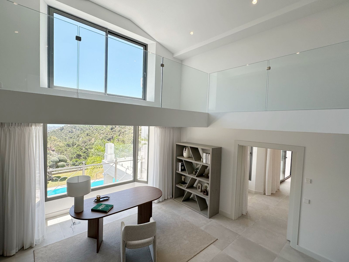 Se vende Villa - Chalet de 5 dormitorios en Costa Del Sol, Málaga, España
