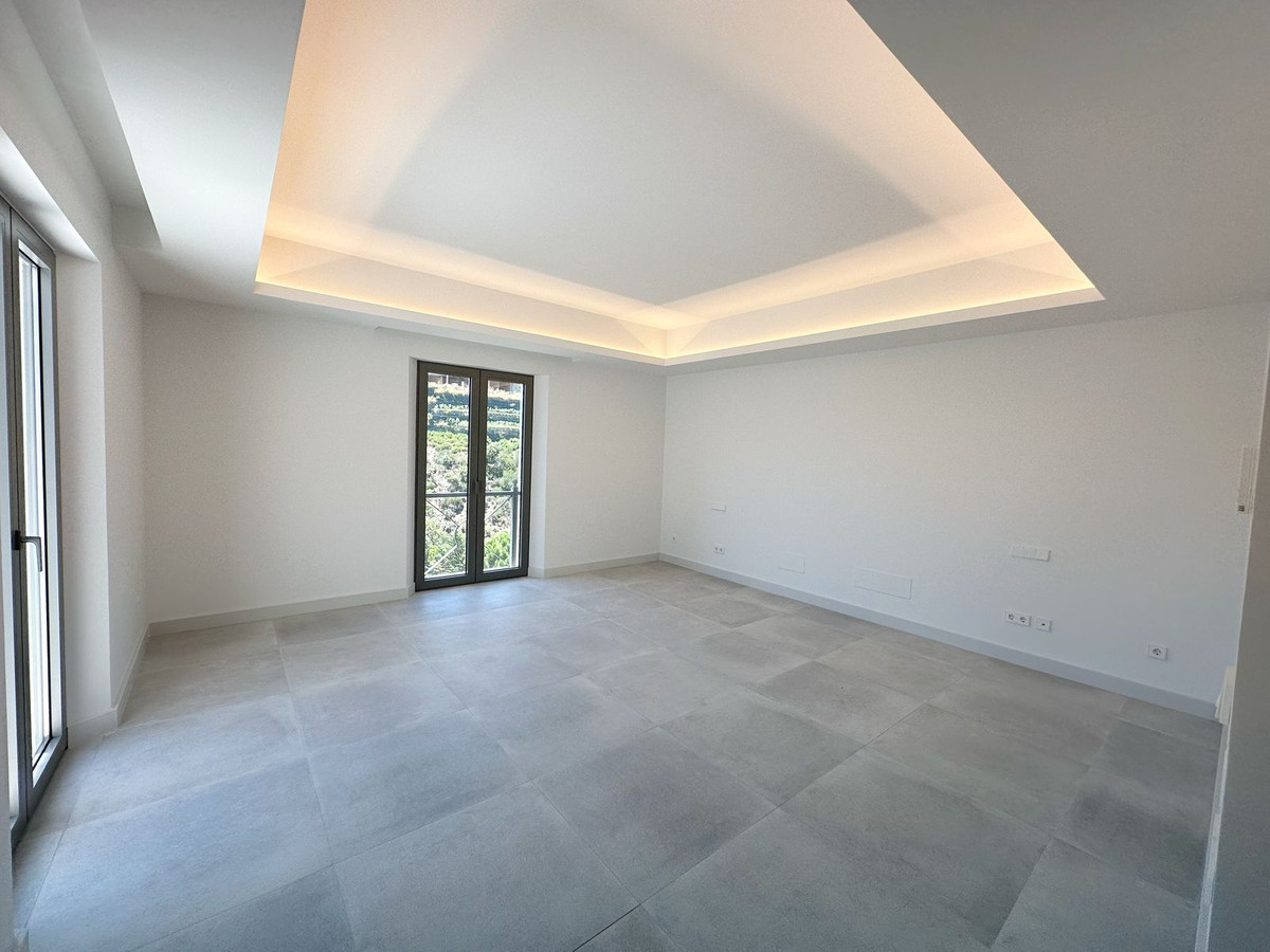 Se vende Villa - Chalet de 5 dormitorios en Costa Del Sol, Málaga, España