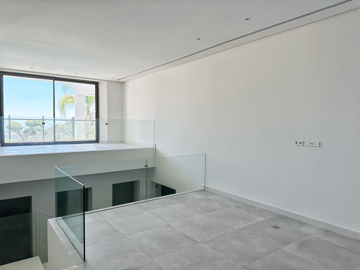 Se vende Villa - Chalet de 5 dormitorios en Costa Del Sol, Málaga, España