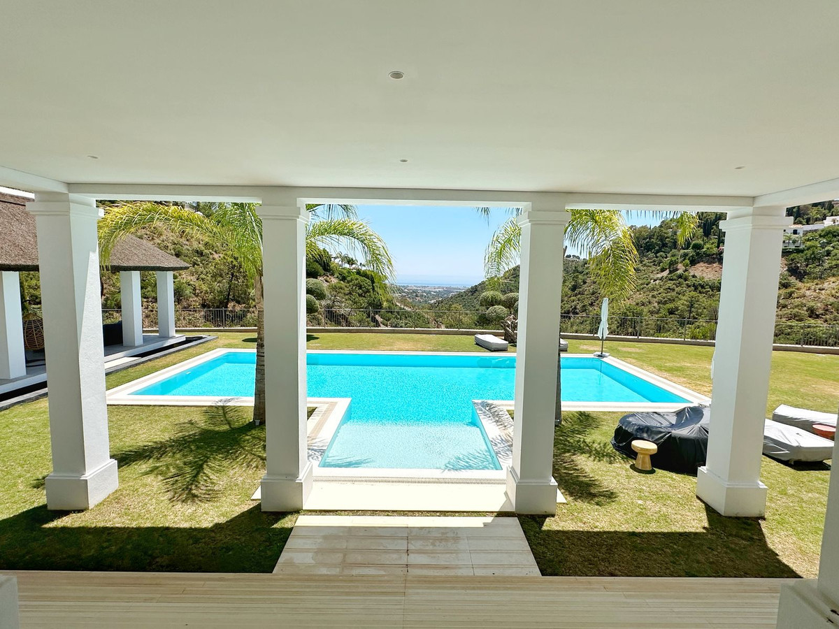 Se vende Villa - Chalet de 5 dormitorios en Costa Del Sol, Málaga, España