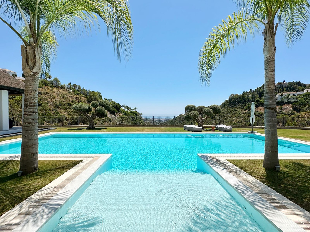 Se vende Villa - Chalet de 5 dormitorios en Costa Del Sol, Málaga, España