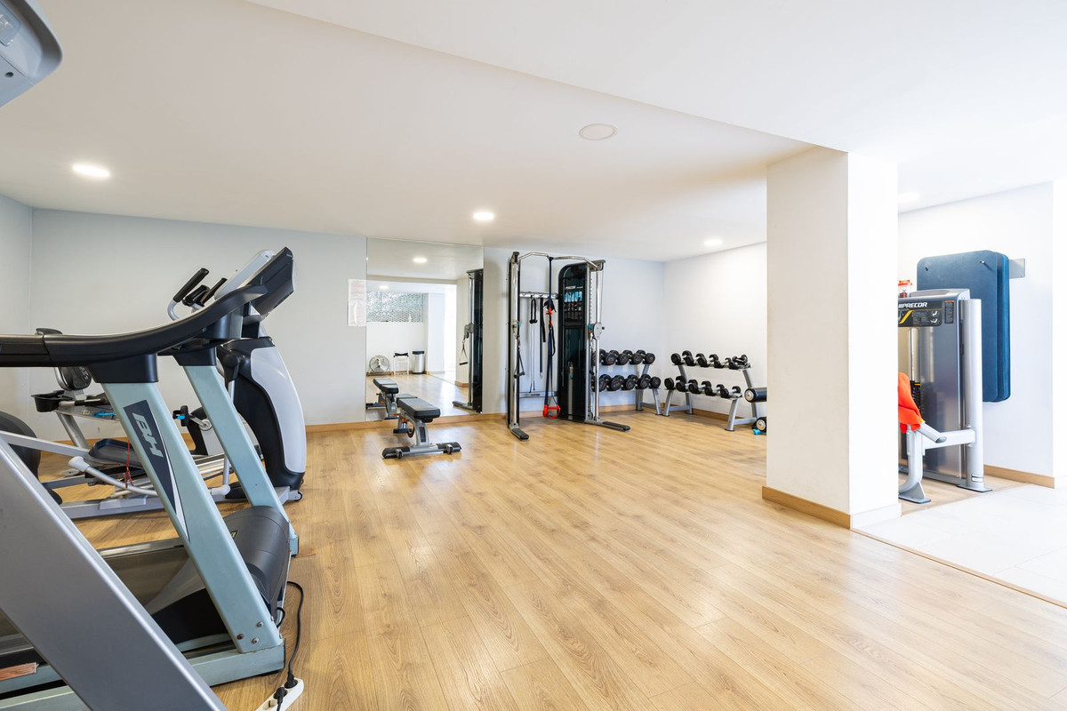 2 Bed Apartment for sale in Benalmadena Costa Costa Del Sol, Málaga, Spain