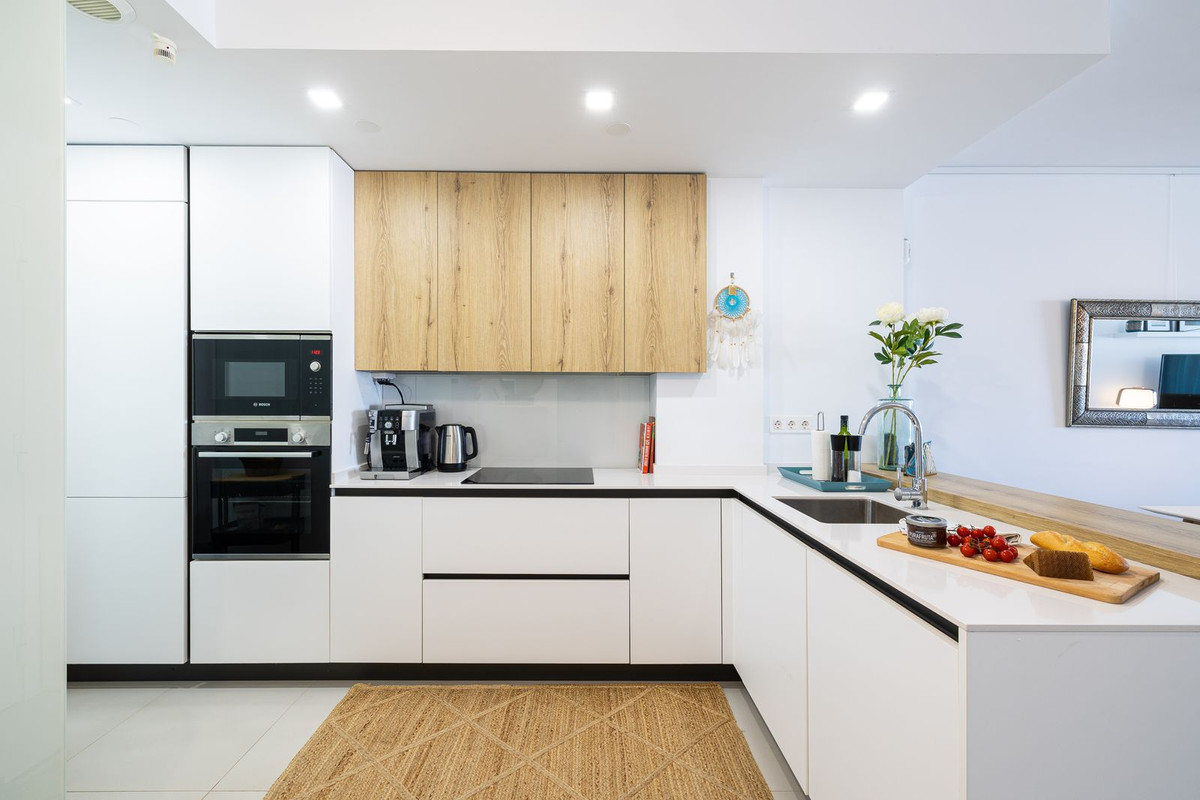 2 Bed Apartment for sale in Benalmadena Costa Costa Del Sol, Málaga, Spain