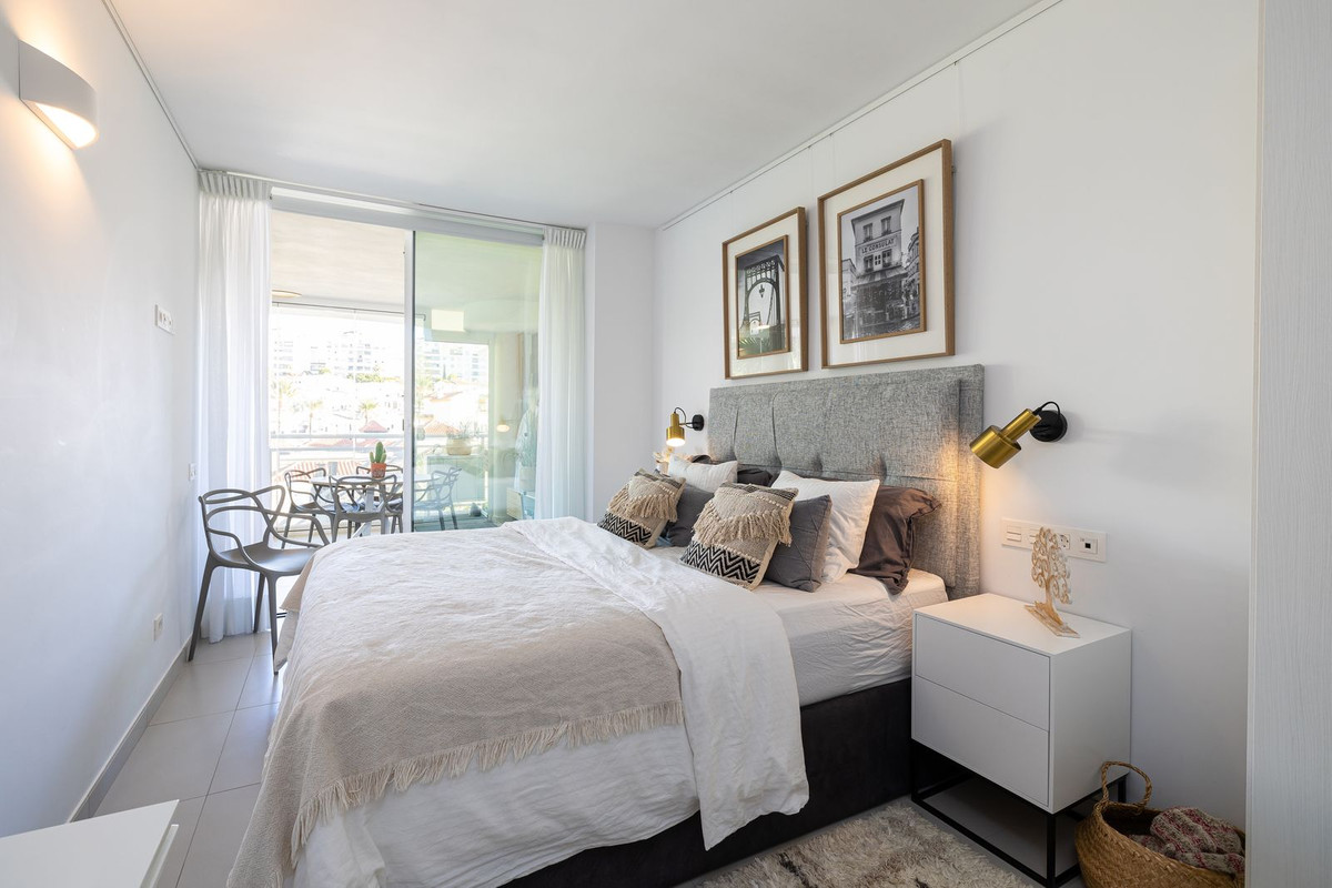 2 Bed Apartment for sale in Benalmadena Costa Costa Del Sol, Málaga, Spain