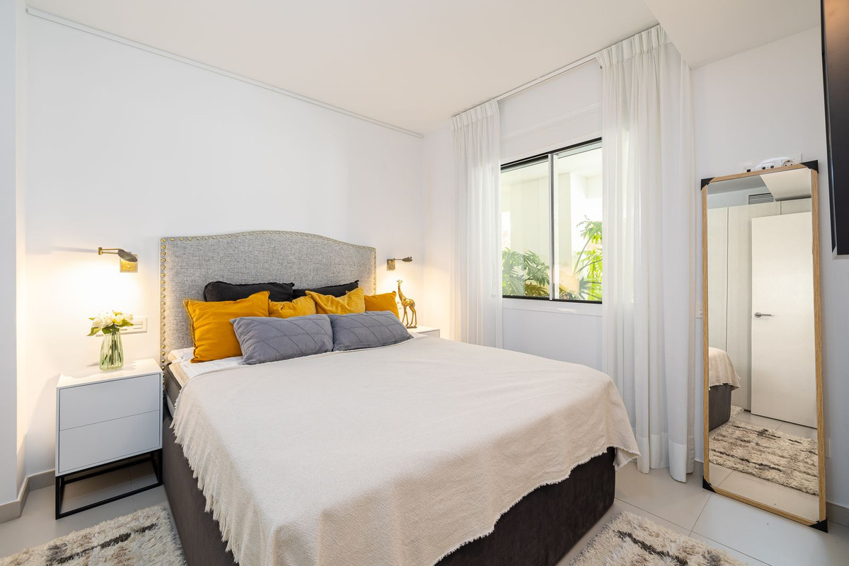 2 Bed Apartment for sale in Benalmadena Costa Costa Del Sol, Málaga, Spain