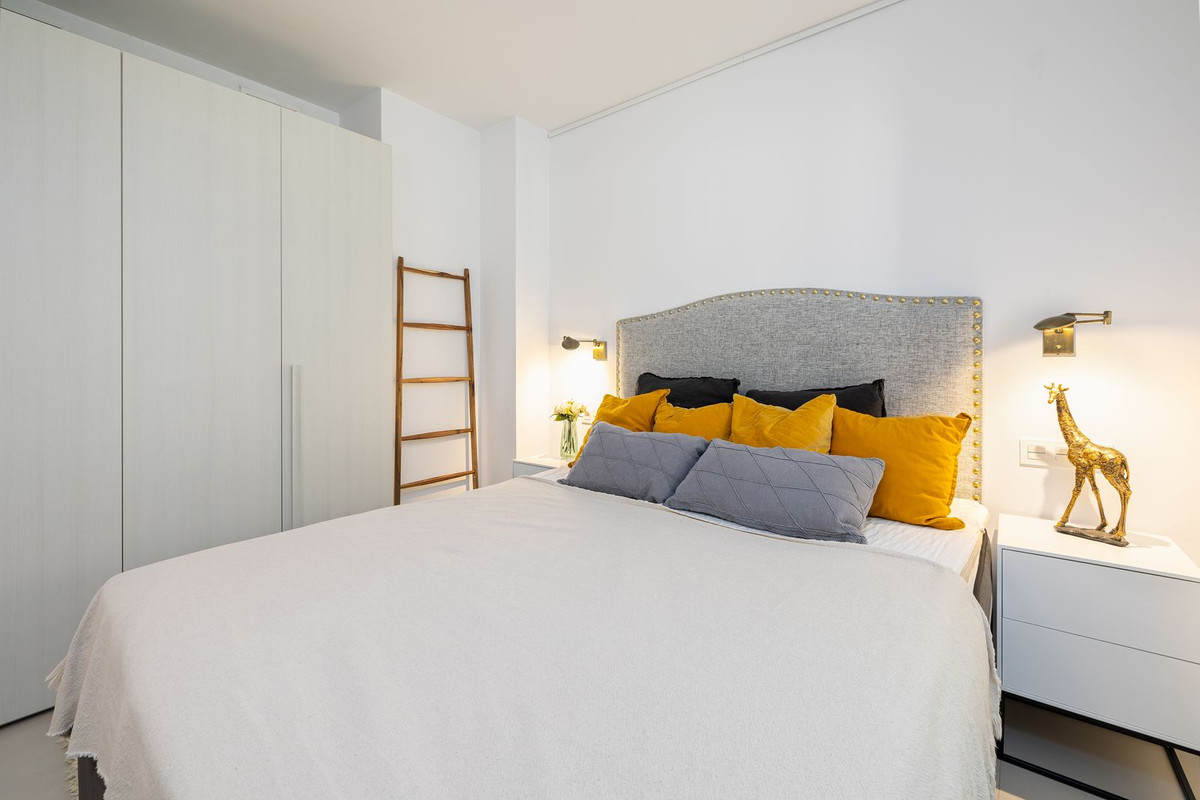 2 Bed Apartment for sale in Benalmadena Costa Costa Del Sol, Málaga, Spain