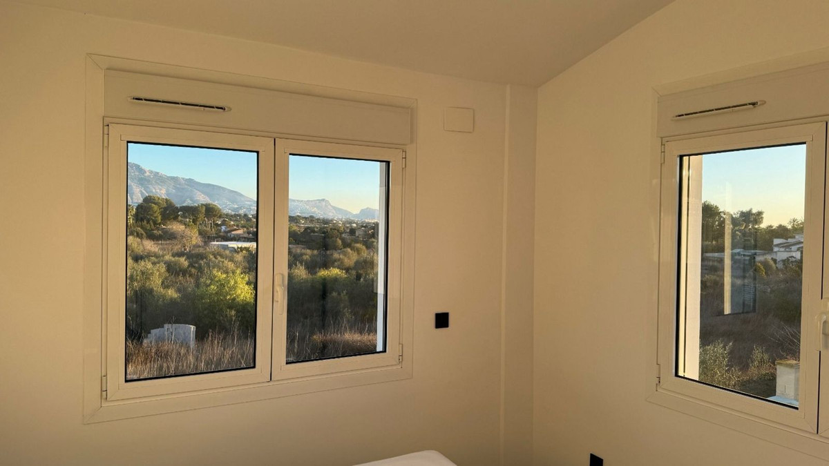 4 Bed Townhouse for sale in Lalfás Del Pi Costa Blanca, Alicante, Spain