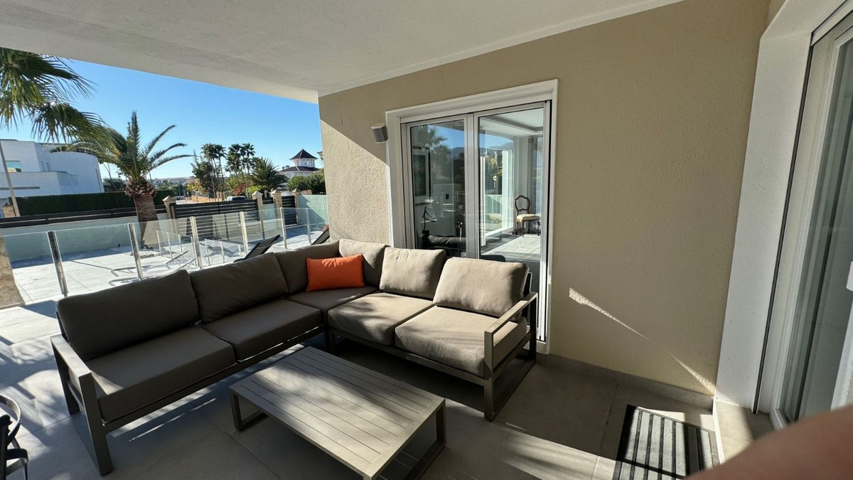 4 Bed Townhouse for sale in Lalfás Del Pi Costa Blanca, Alicante, Spain