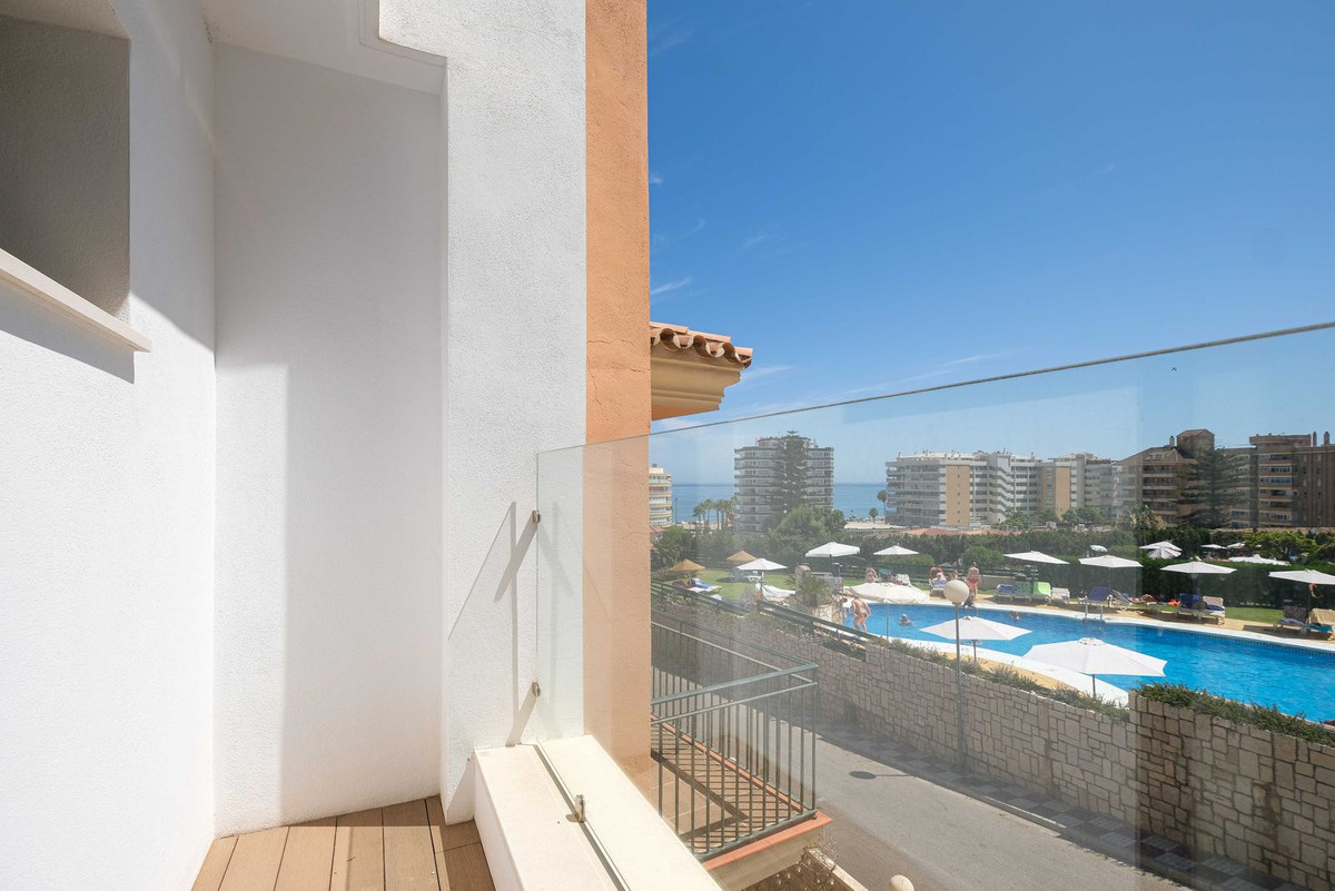3 Bed Townhouse for sale in Torreblanca Costa Del Sol, Málaga, Spain