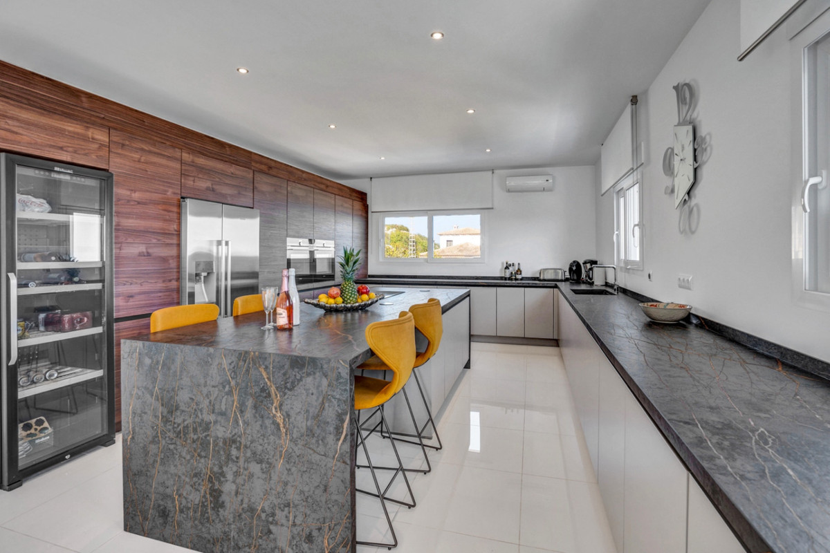 5 Bed Townhouse for sale in Javea Costa Blanca, Alicante, Spain