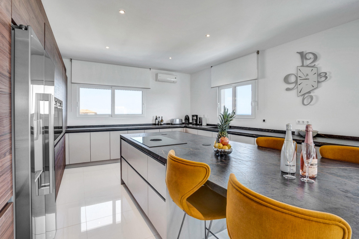 5 Bed Townhouse for sale in Javea Costa Blanca, Alicante, Spain