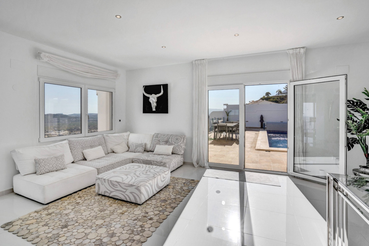5 Bed Townhouse for sale in Javea Costa Blanca, Alicante, Spain